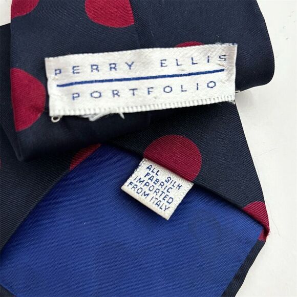 Perry Ellis Men's Silk Tie Black with Red Polka Dots Classic Width - Picture 3 of 3